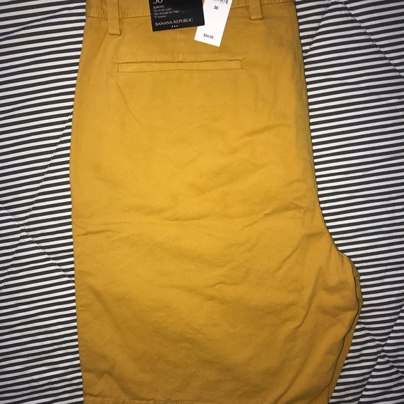 Mustard & teal Banana Republic Deck Shorts - Picture 4 of 7